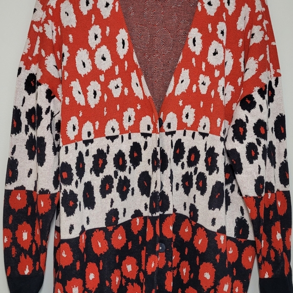 Cabi Sweater V-Neck size Large - Picture 4 of 8